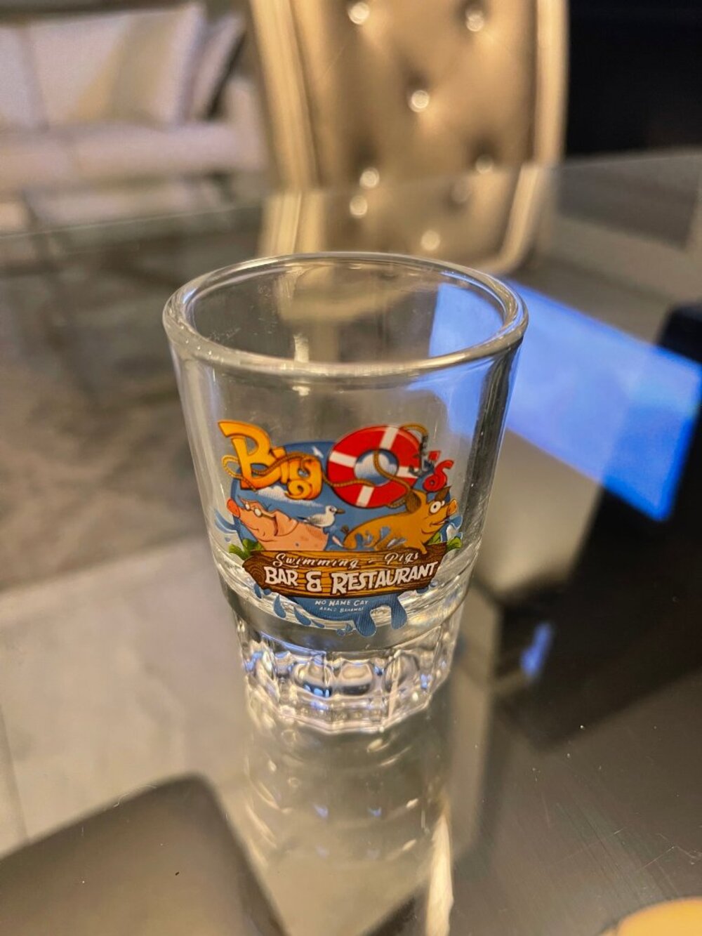 Big O's Swimming Pigs Shot Glass Bahamas Souvenir Bar & Restaurant $15 Retail - Picture 2 of 2